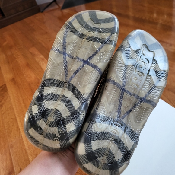 Burberry Plaid Slide Sandals - Picture 8 of 12